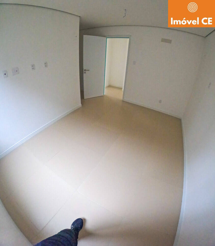 Casa à venda com 5 quartos, 206m² - Foto 31