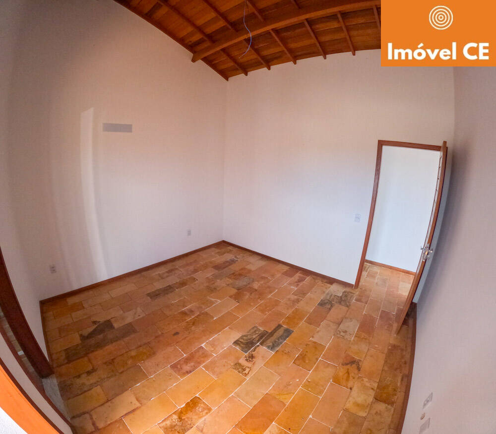 Casa à venda com 3 quartos, 150m² - Foto 2