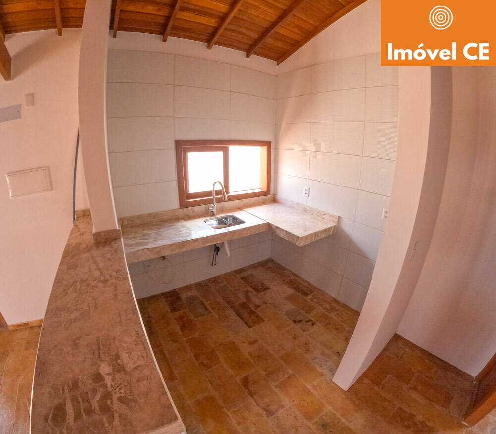 Casa à venda com 2 quartos, 45m² - Foto 4