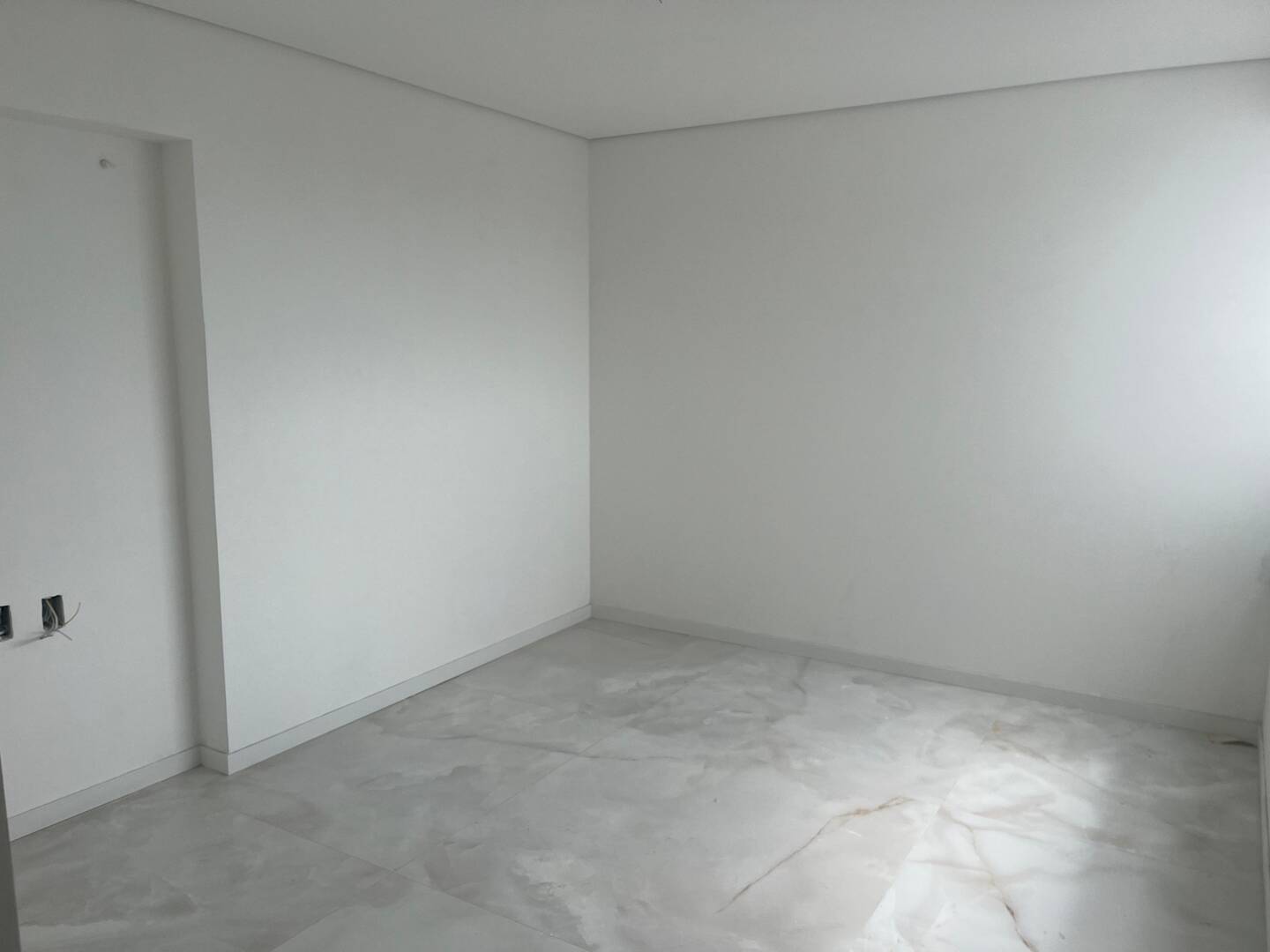 Apartamento à venda com 3 quartos, 153m² - Foto 6