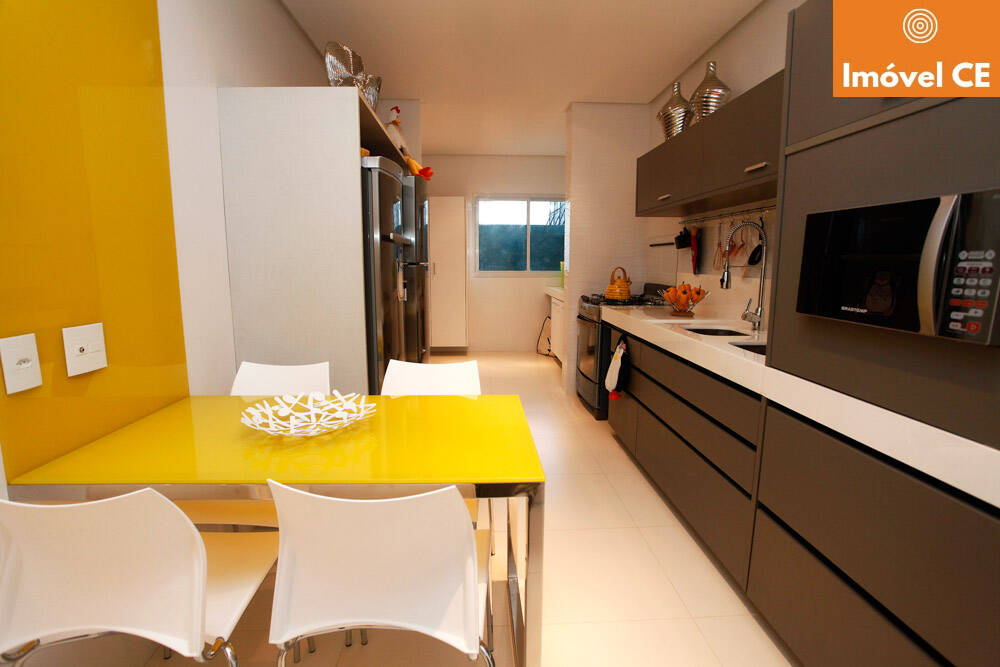 Apartamento à venda com 4 quartos, 172m² - Foto 2